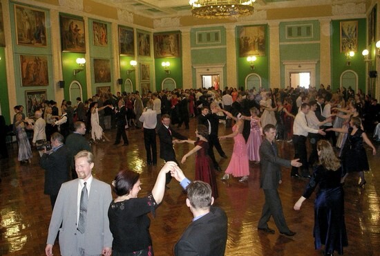 Проведение выпускных