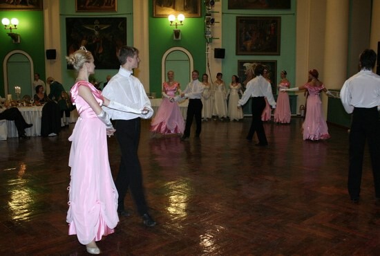 Проведение выпускных