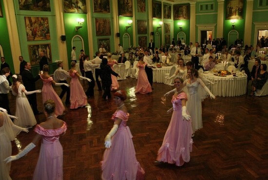 Проведение выпускных