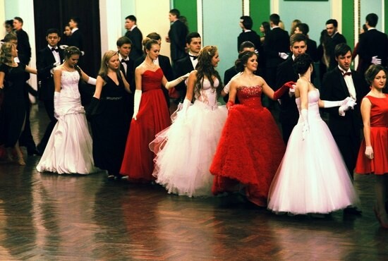 Проведение выпускных